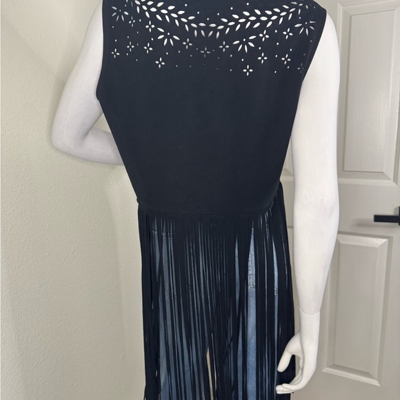 Idyllwind Black Sleeveless Fringe Top Western Style Size Medium - Picture 8 of 15